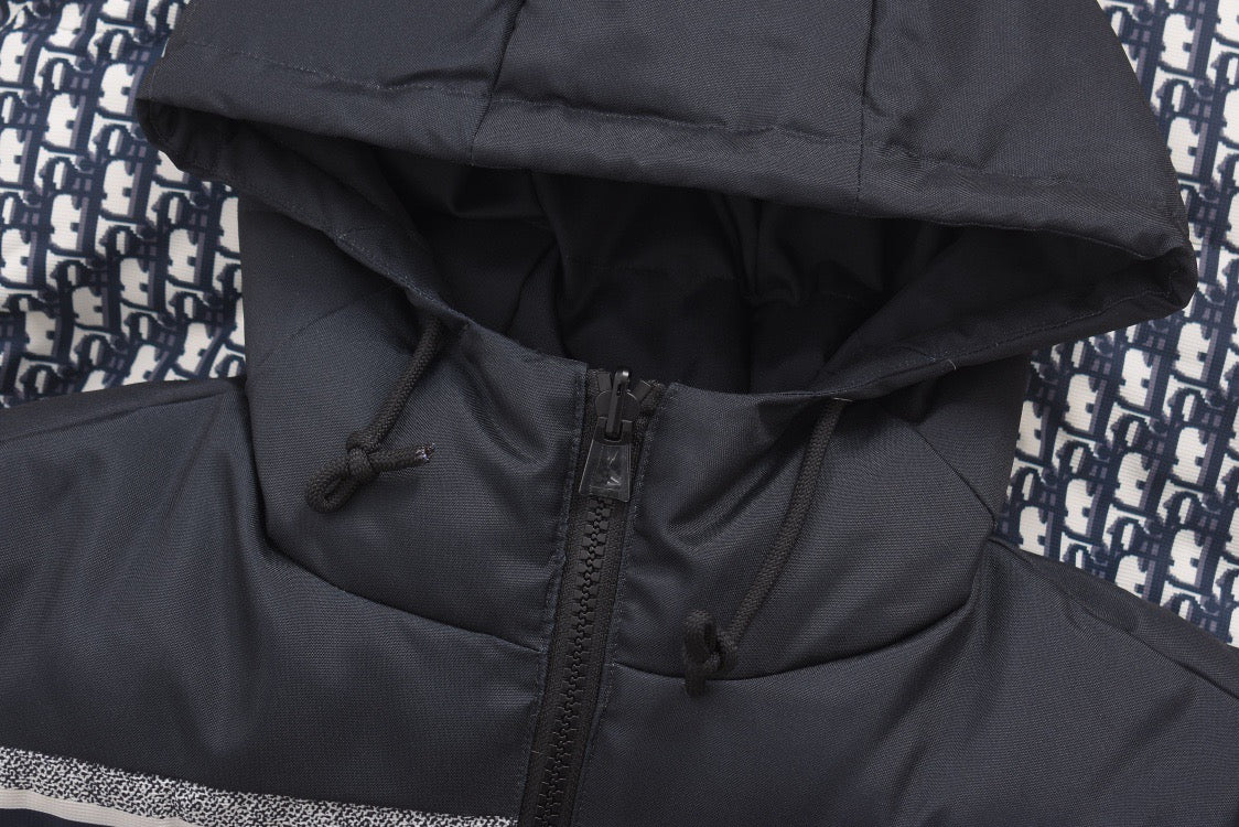 Chaqueta blanca y negra