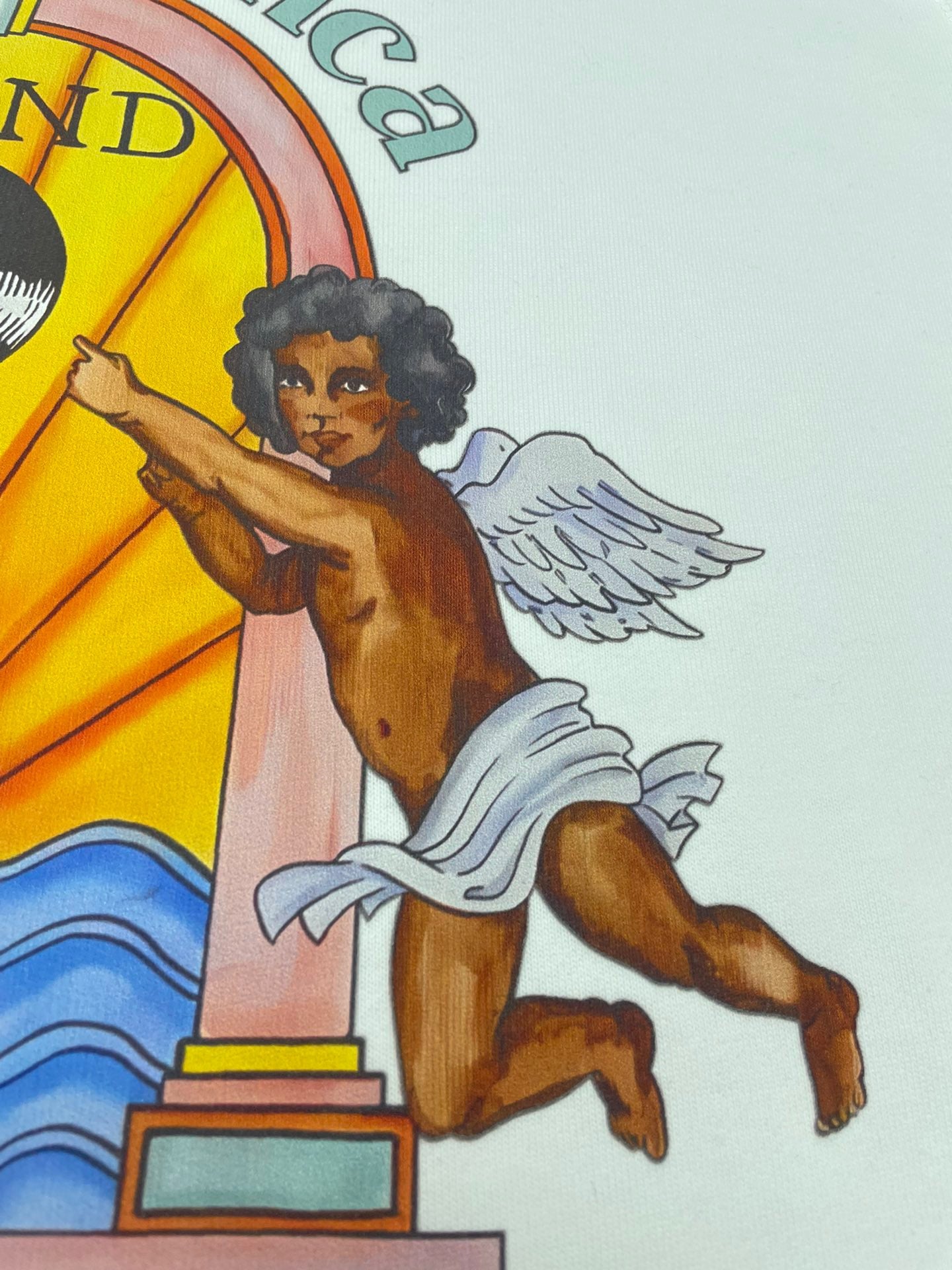 سويت شيرت أبيض وأسود