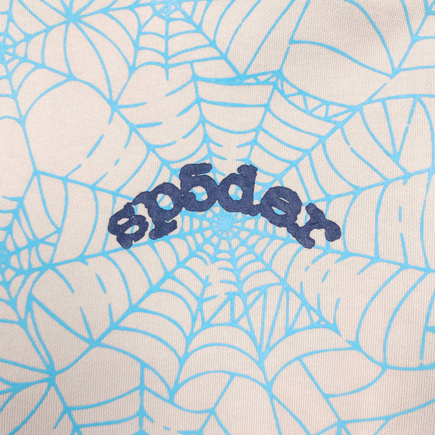 هودي متعدد الألوان