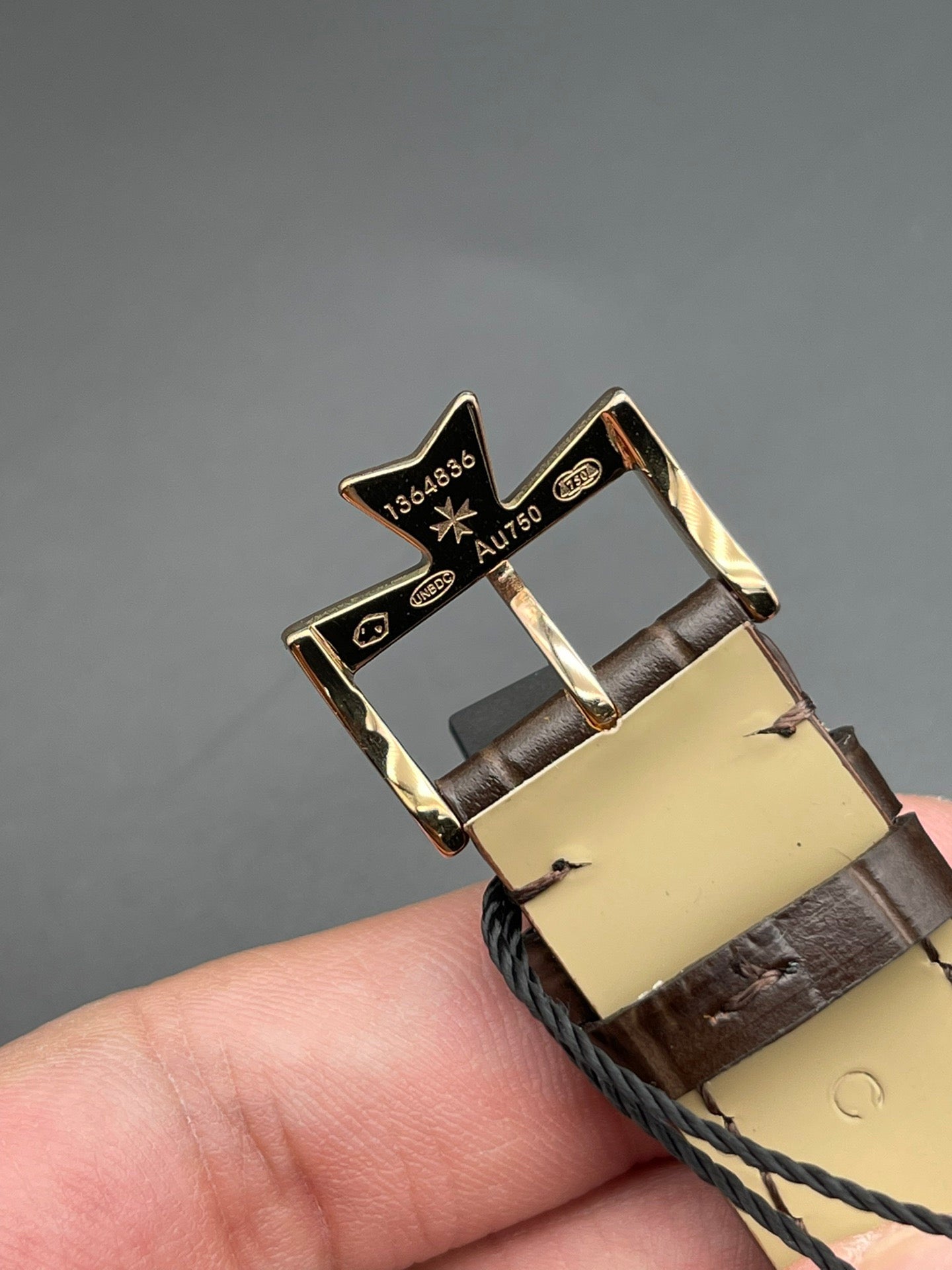 Braune Uhr