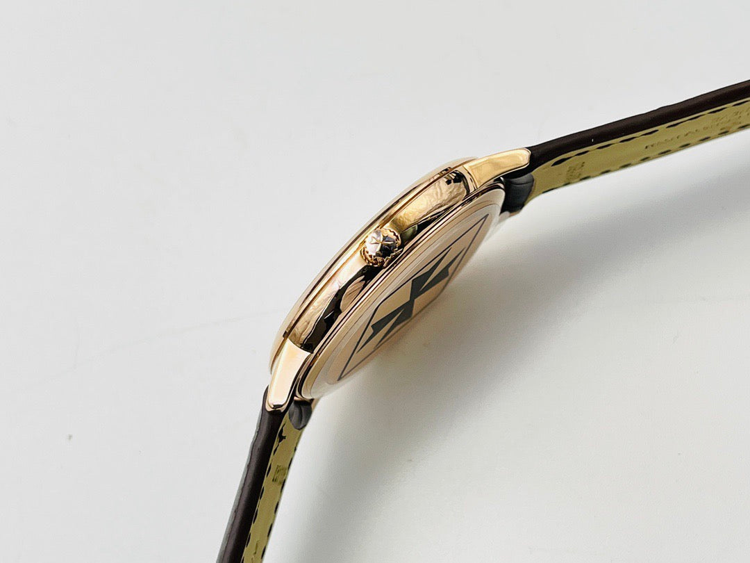Braune Uhr
