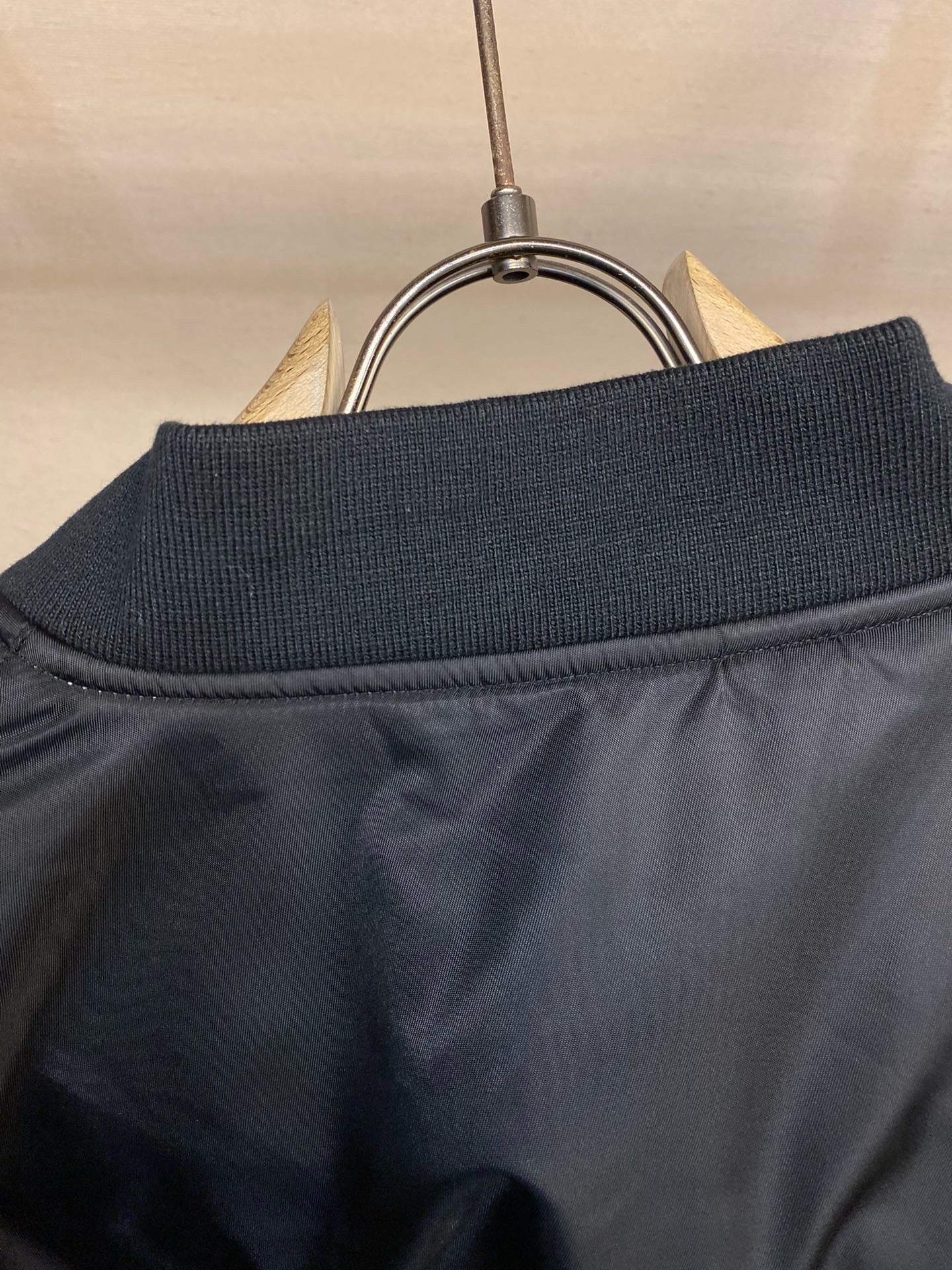 Schwarze Jacke