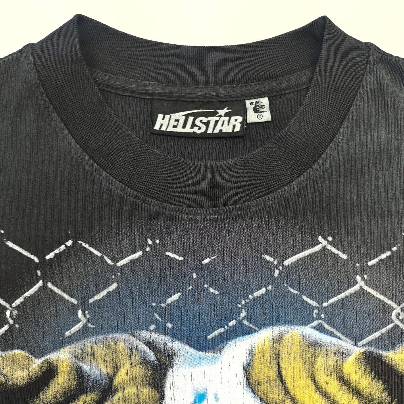 Schwarzes T-Shirt
