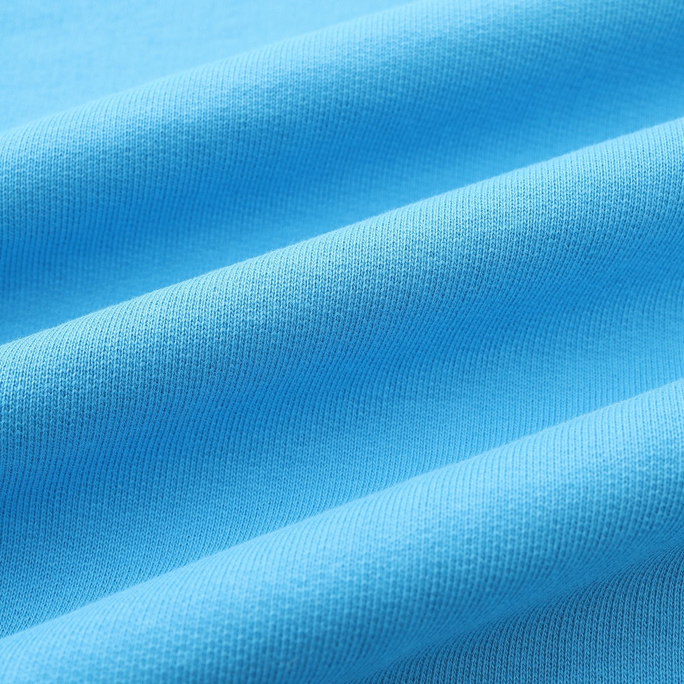 Himmelblauer und khakifarbener Hoodie
