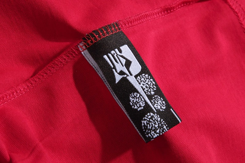 تي شيرت متعدد الألوان