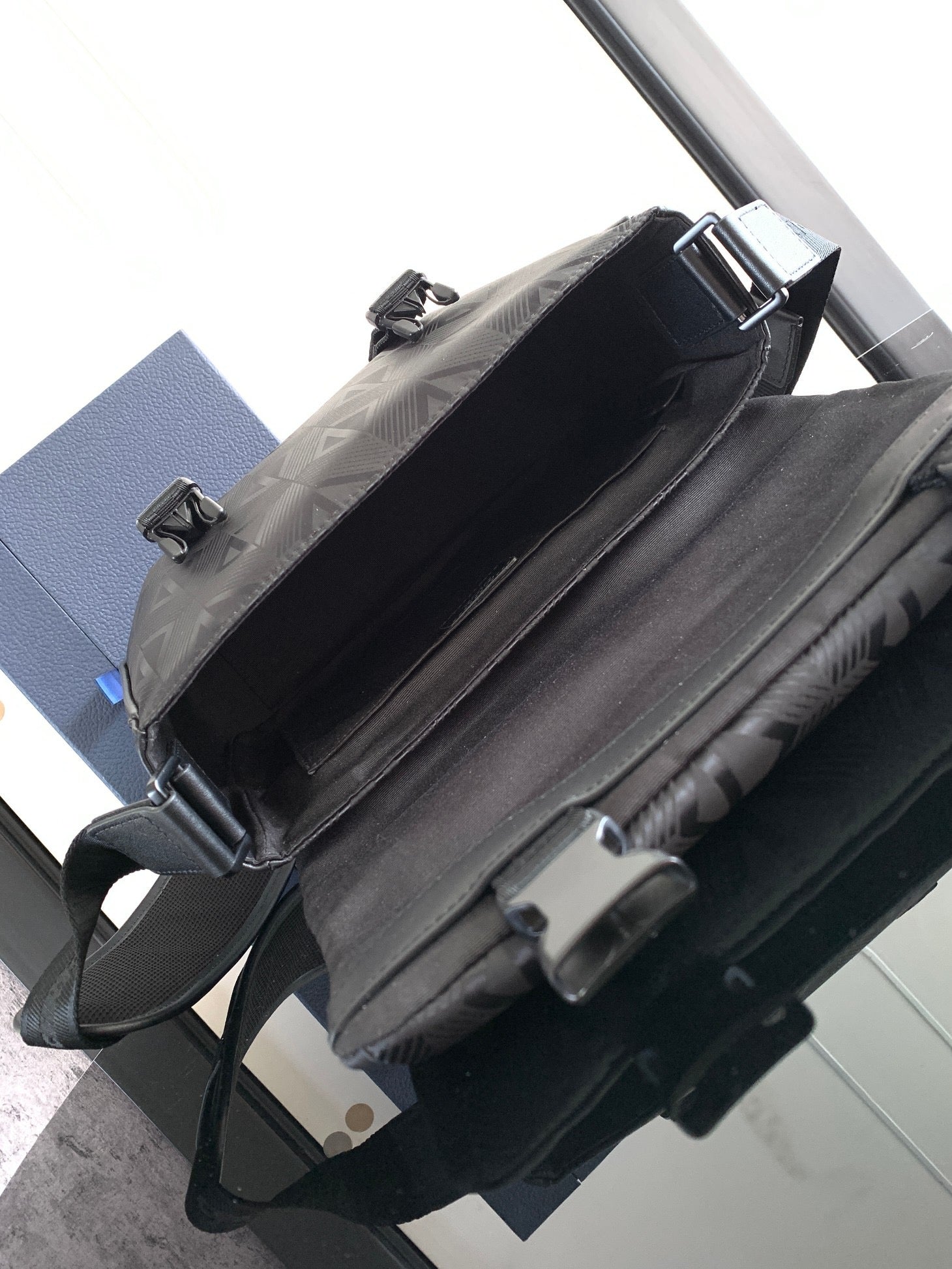 Schwarze Tasche