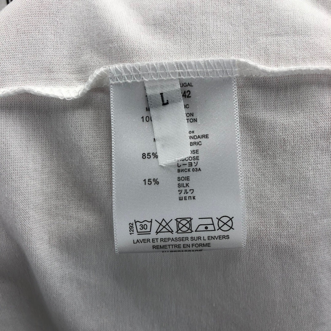 Schwarz-weißes T-Shirt