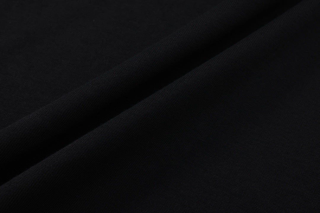 Black T-shirt - FashionHype.xyz