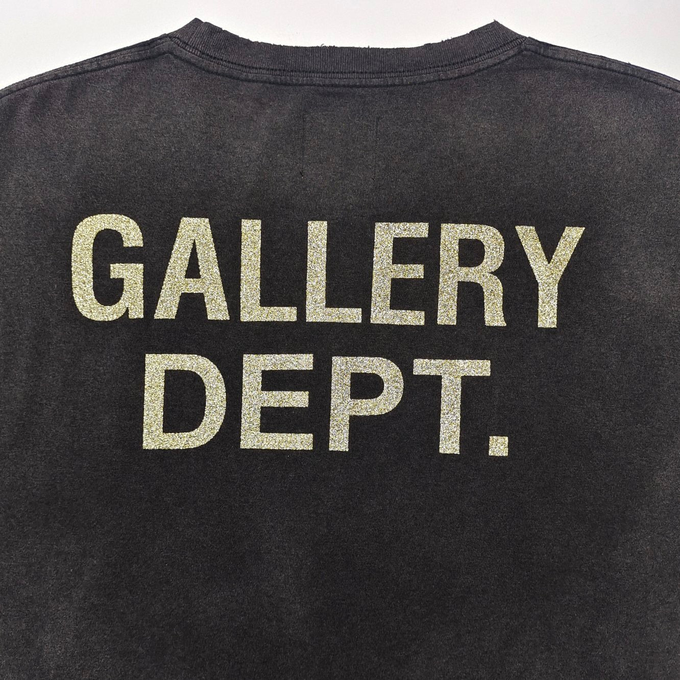 Schwarzes T-Shirt