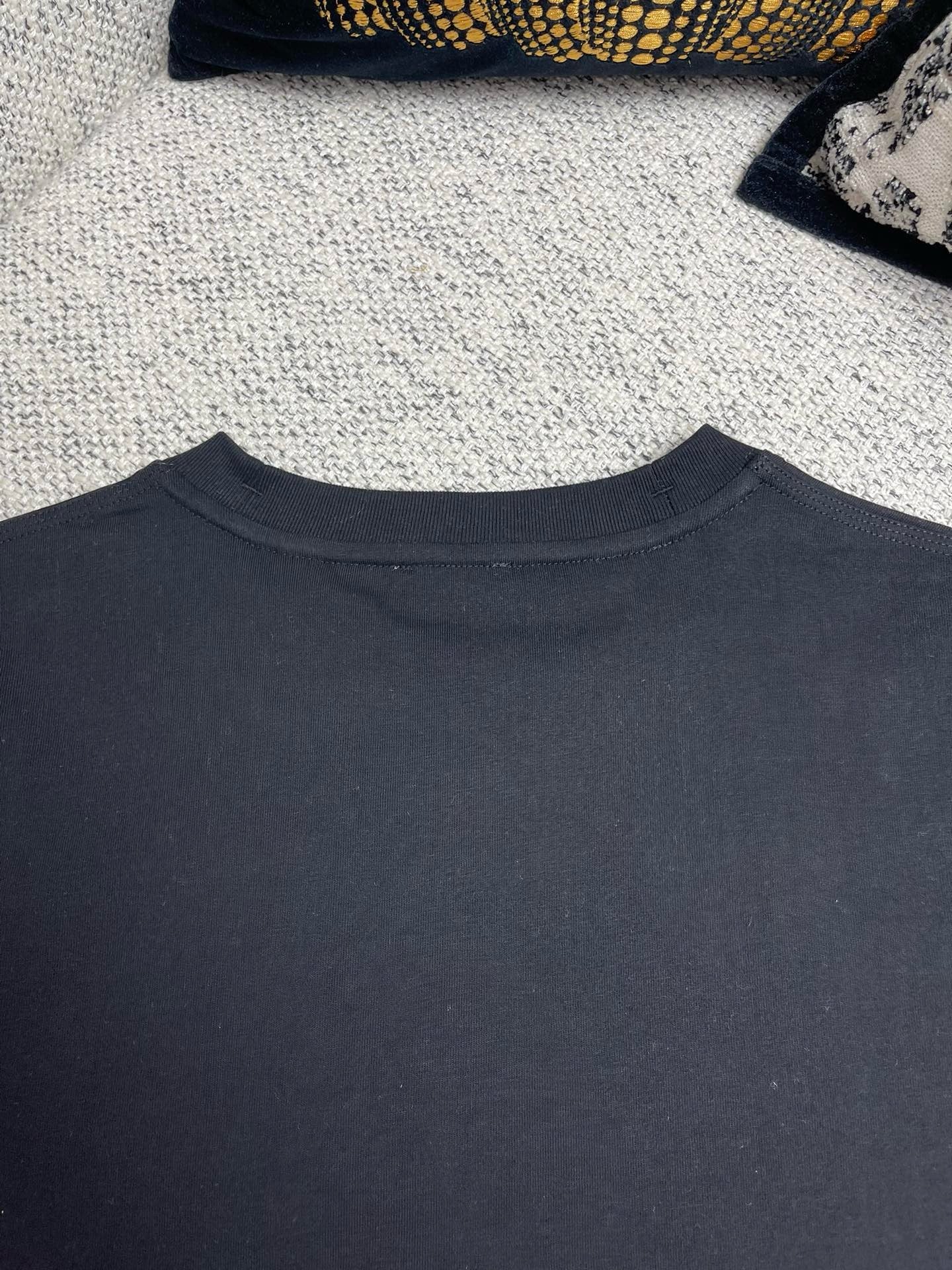 Mehrfarbiges T-Shirt