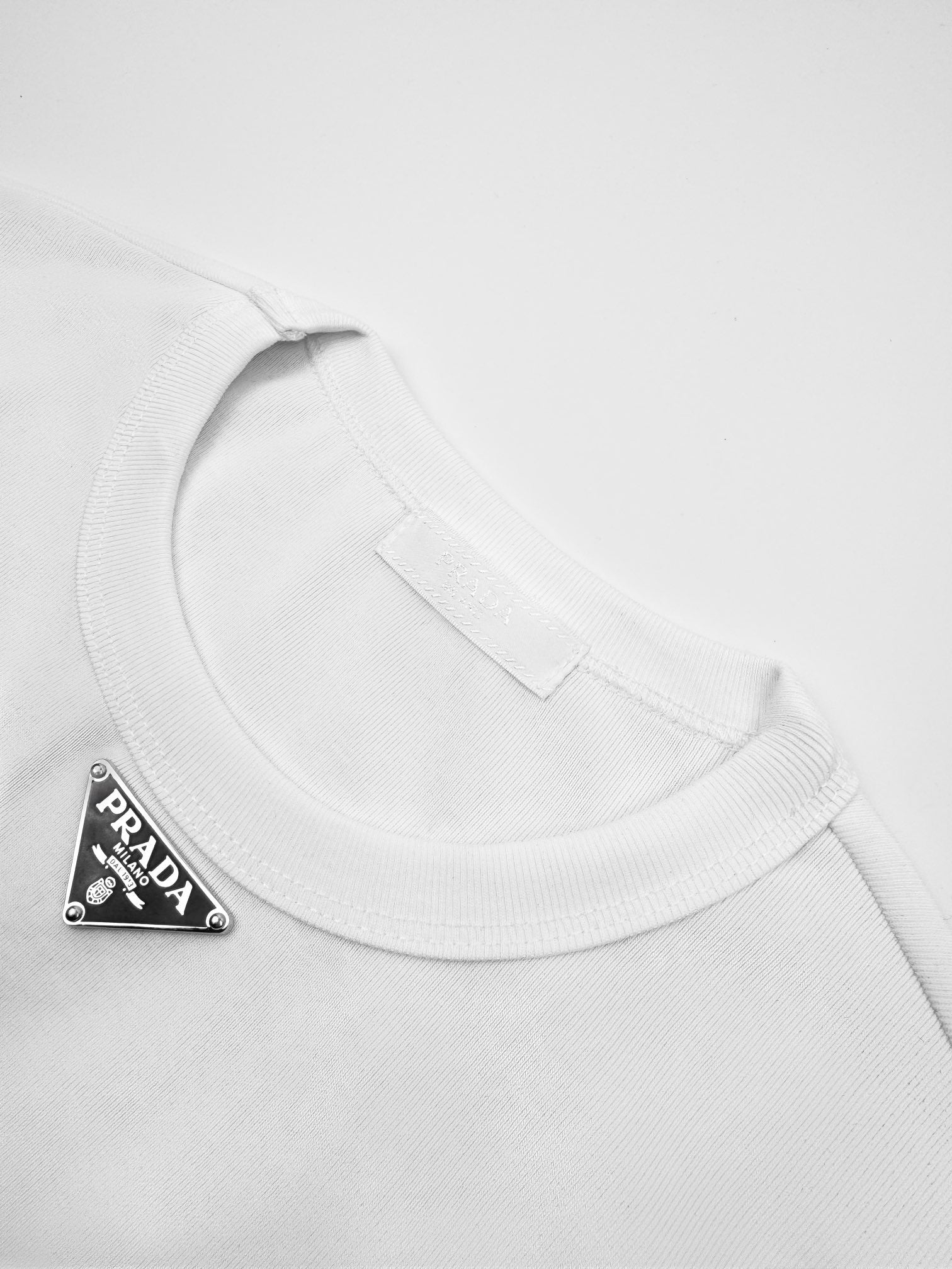 Black and White T-Shirt - FashionHype.xyz