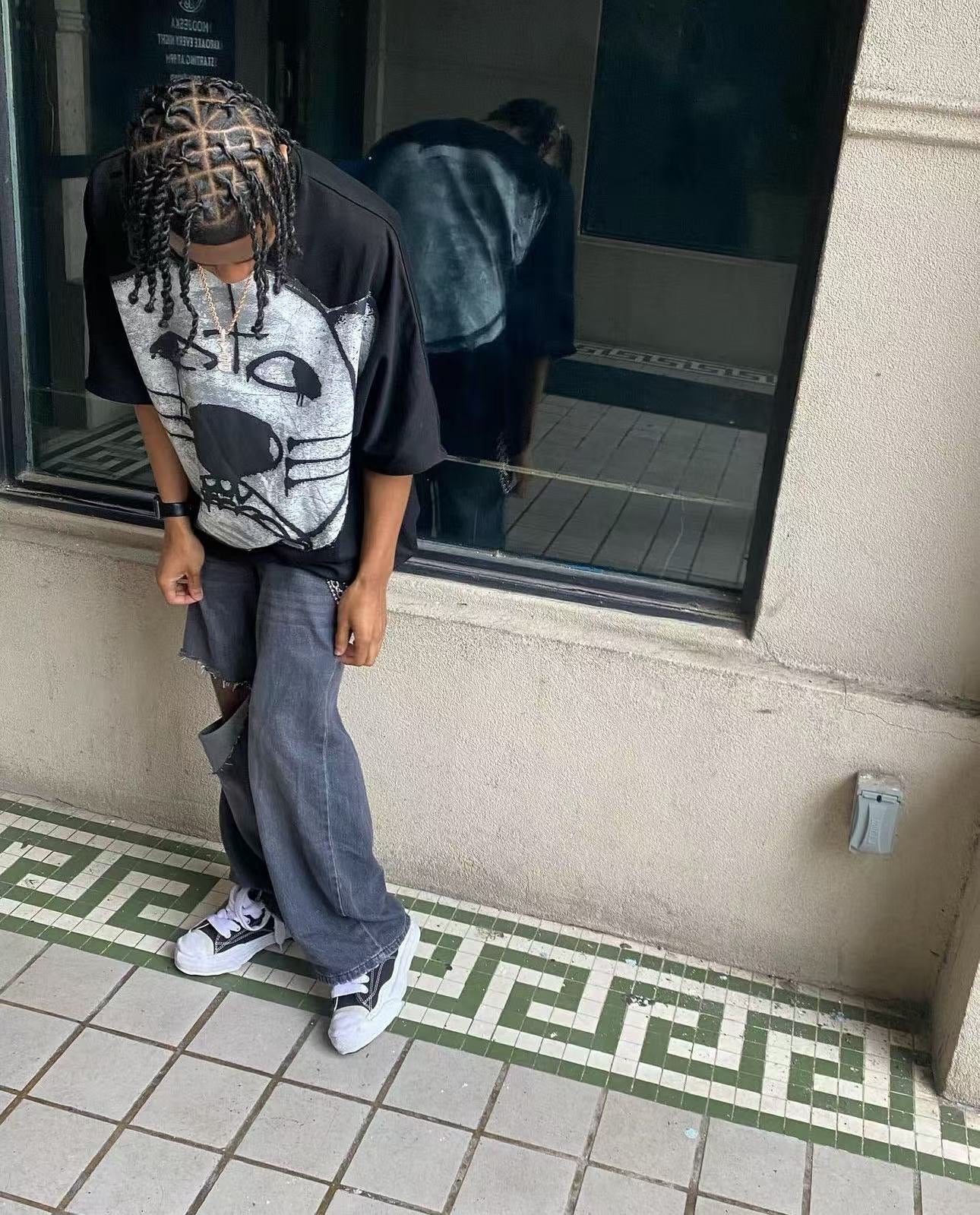 Black T-Shirt - FashionHype.xyz