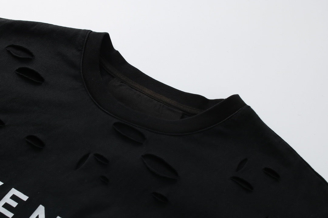 تي شيرت أبيض وأسود