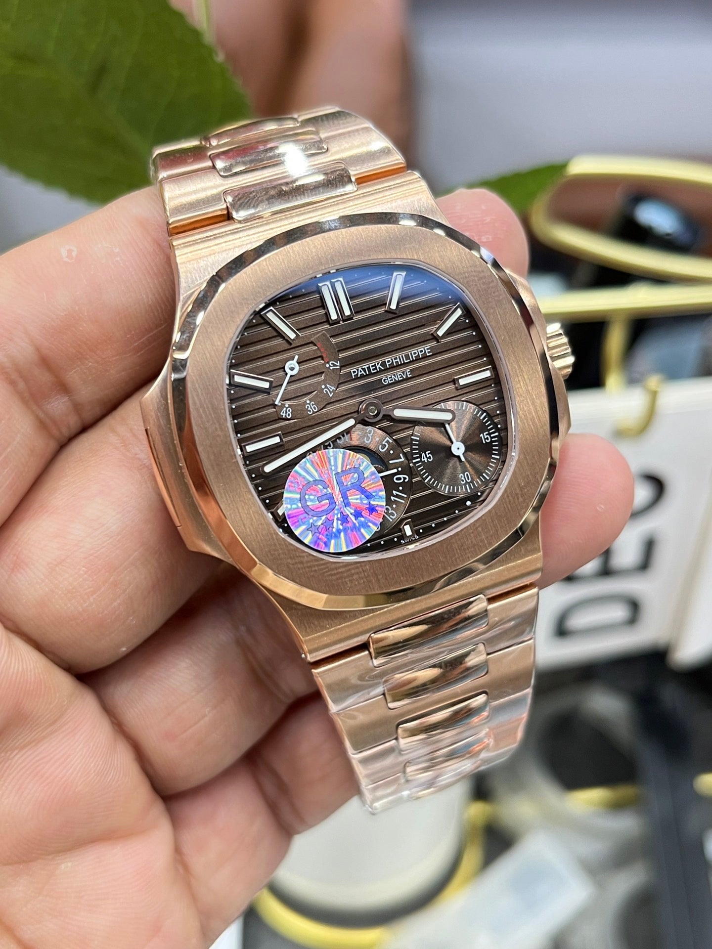 Goldfarbene Uhr