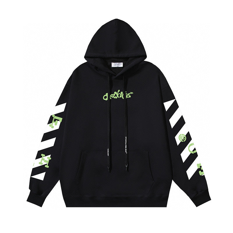 Schwarz-weißer Kapuzenpullover