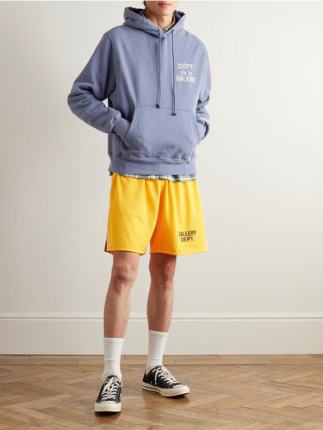 Dunkelgrauer Hoodie
