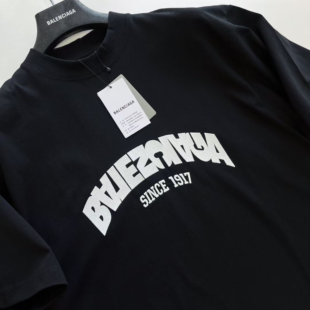 Black and White T-shirt - FashionHype.xyz