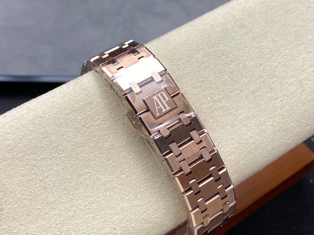 Goldfarbene Uhr