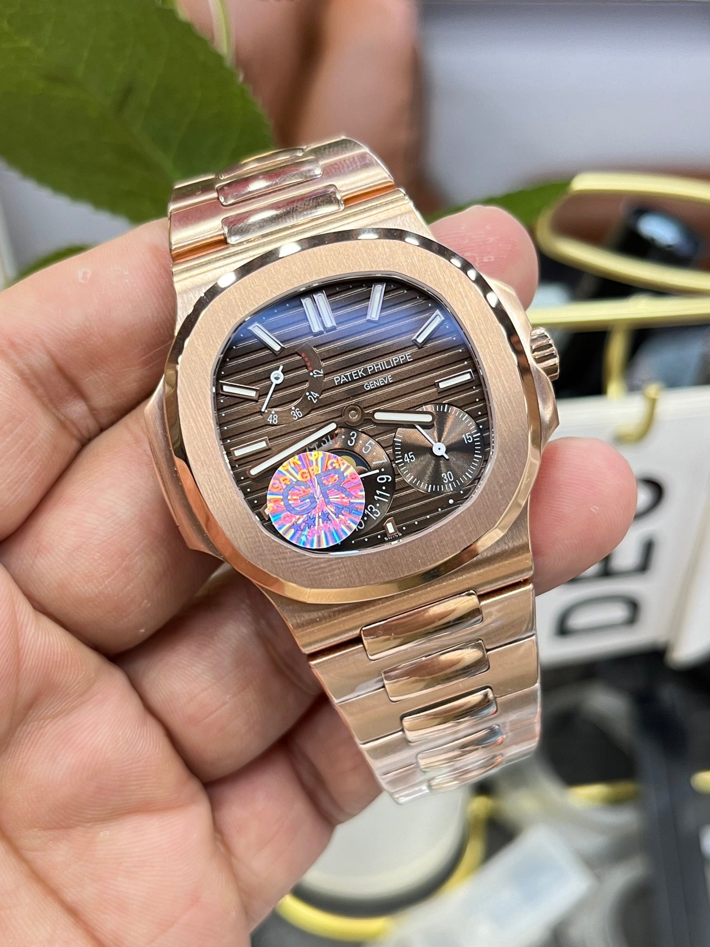 Goldfarbene Uhr