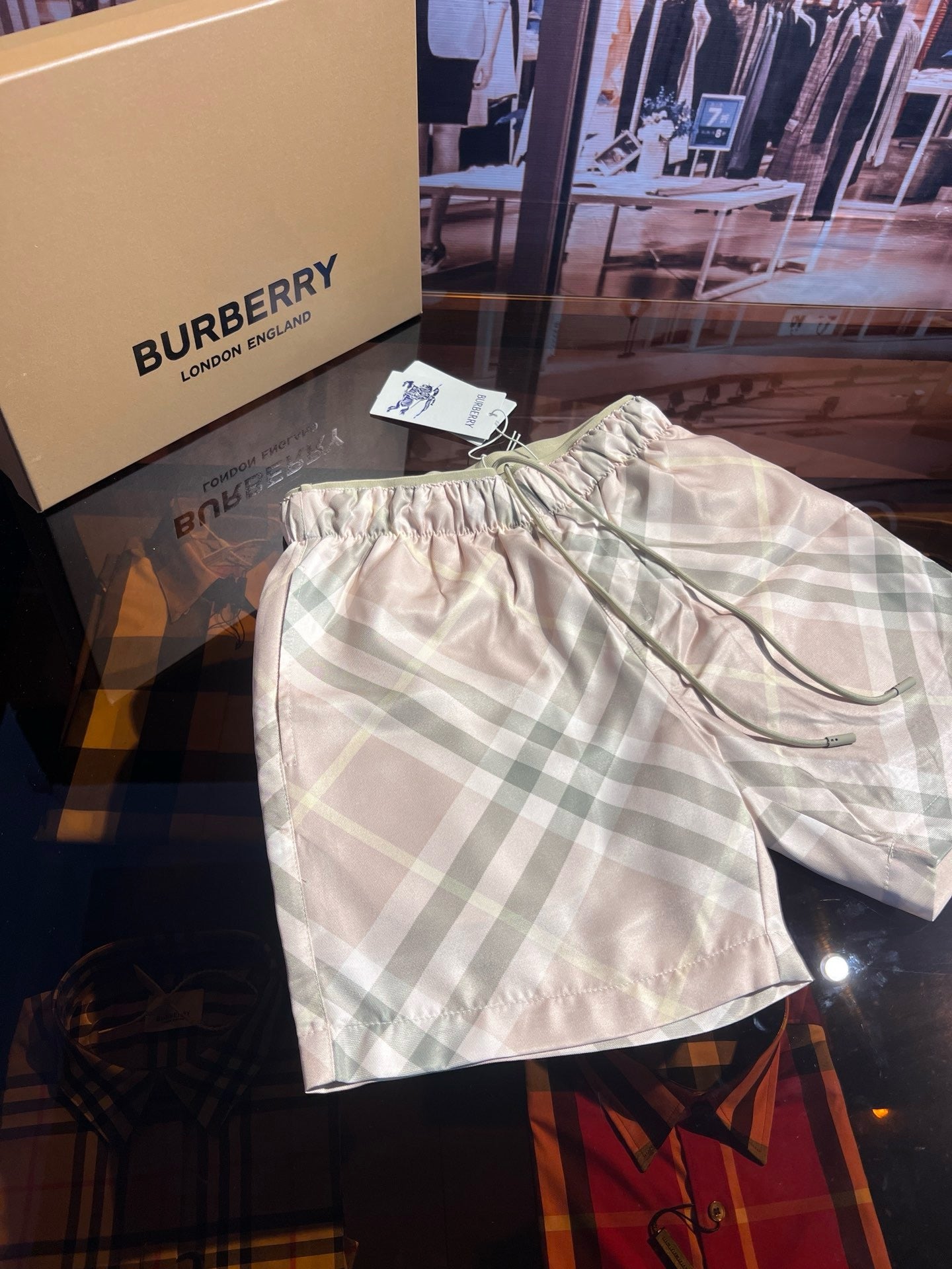 Mehrfarbige Shorts