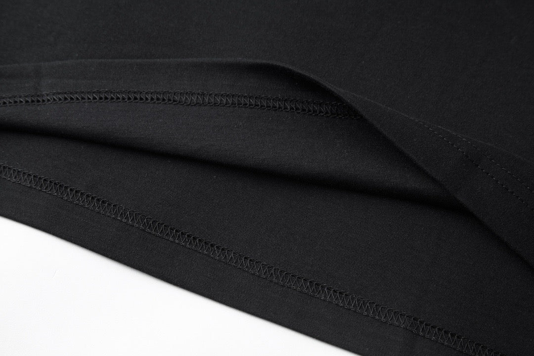 Black and White T-shirt - FashionHype.xyz