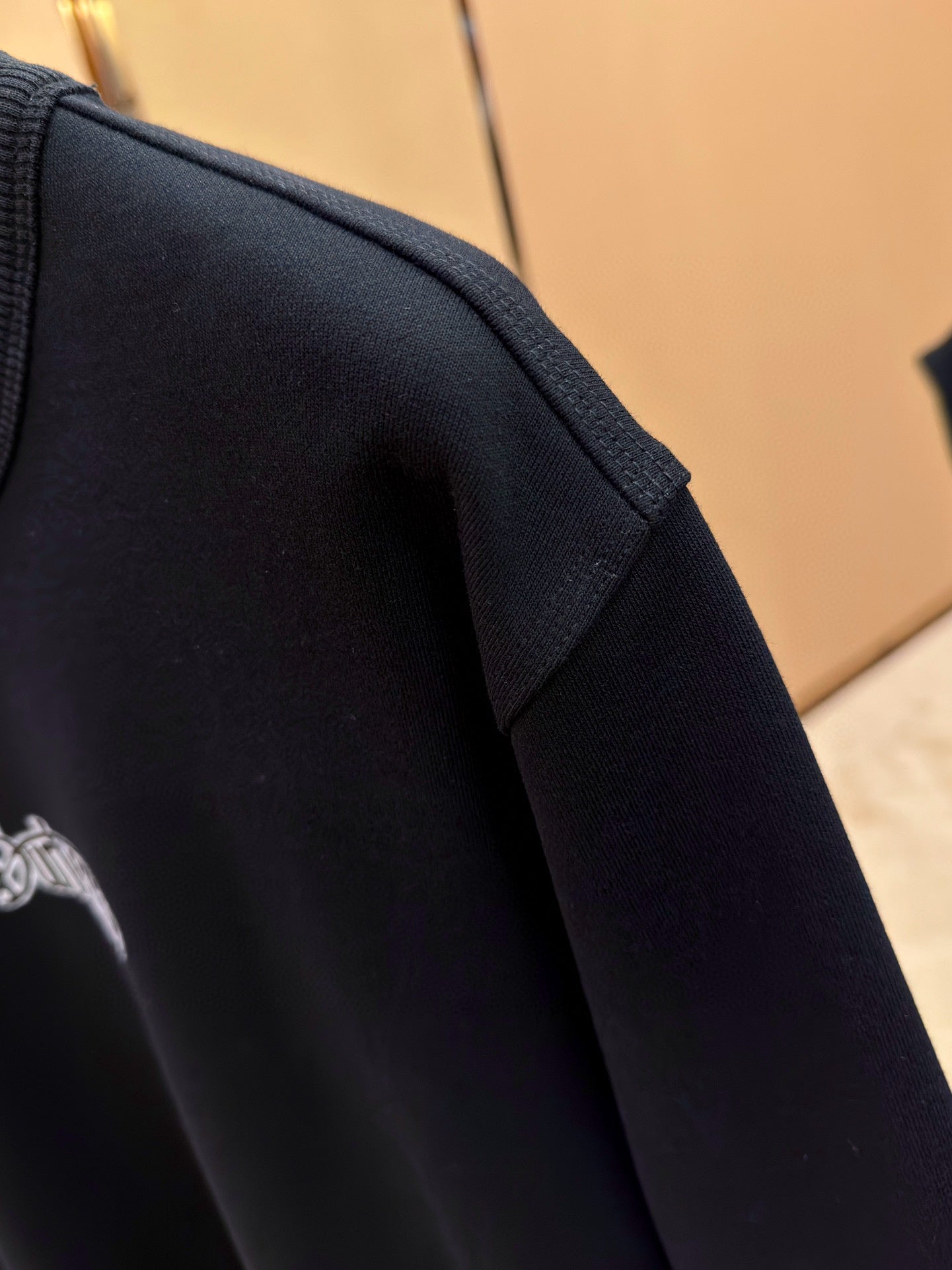 Schwarzes Trikot