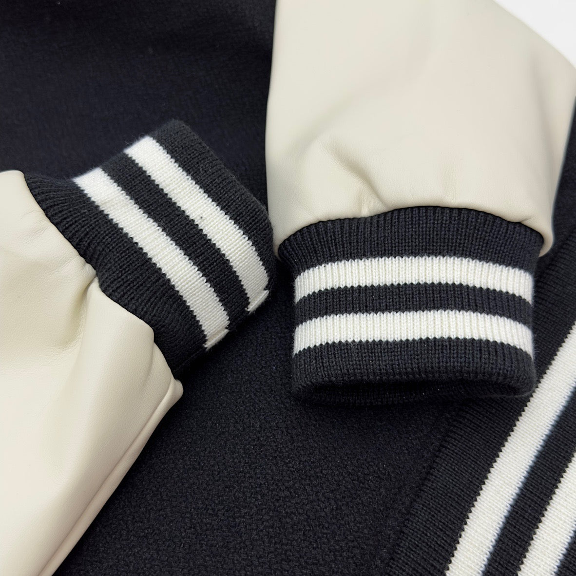 Schwarze Jacke