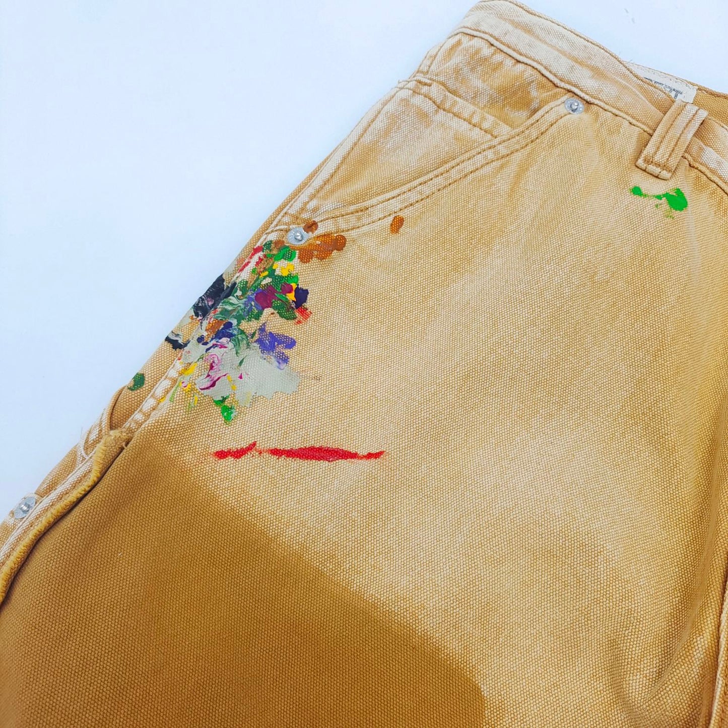Gelbgraue Hose