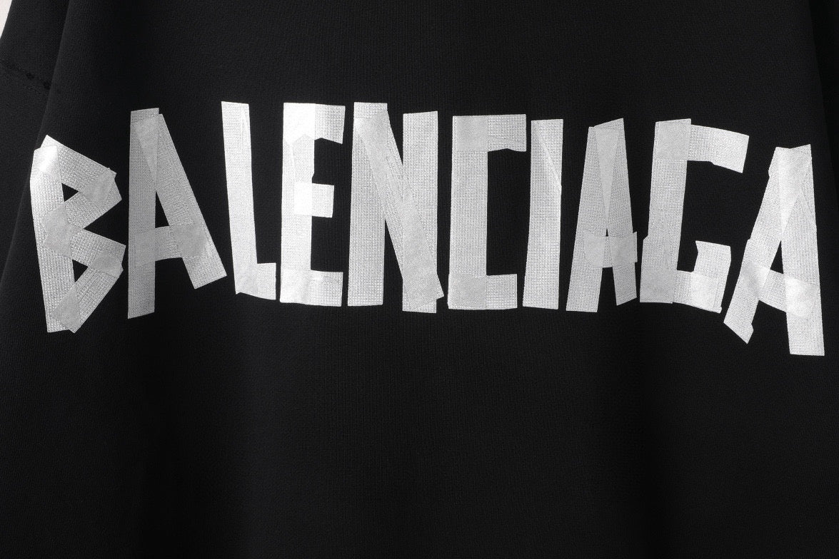 Black Hoodie - FashionHype.xyz