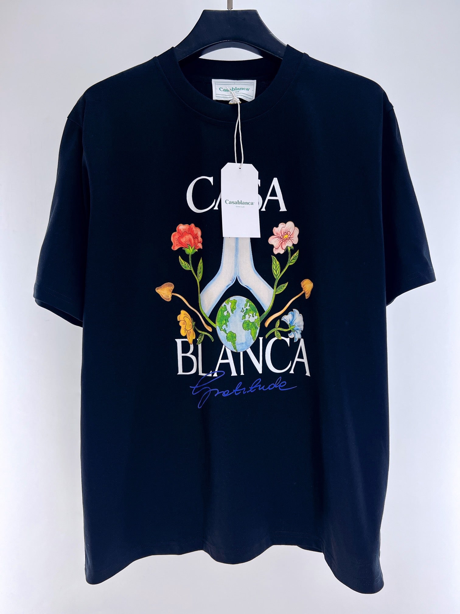 Blaues und gelbes T-Shirt