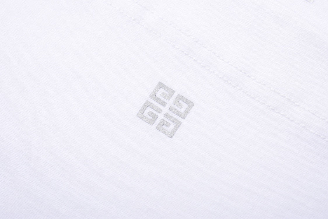 Jersey blanco y negro