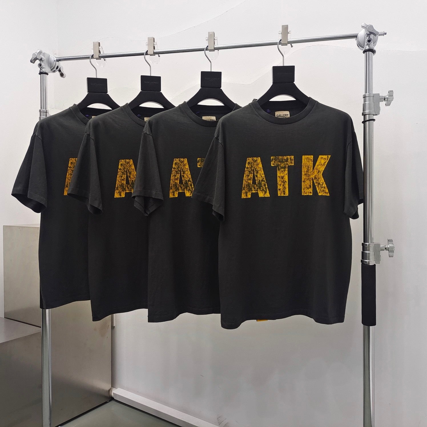Schwarzes T-Shirt