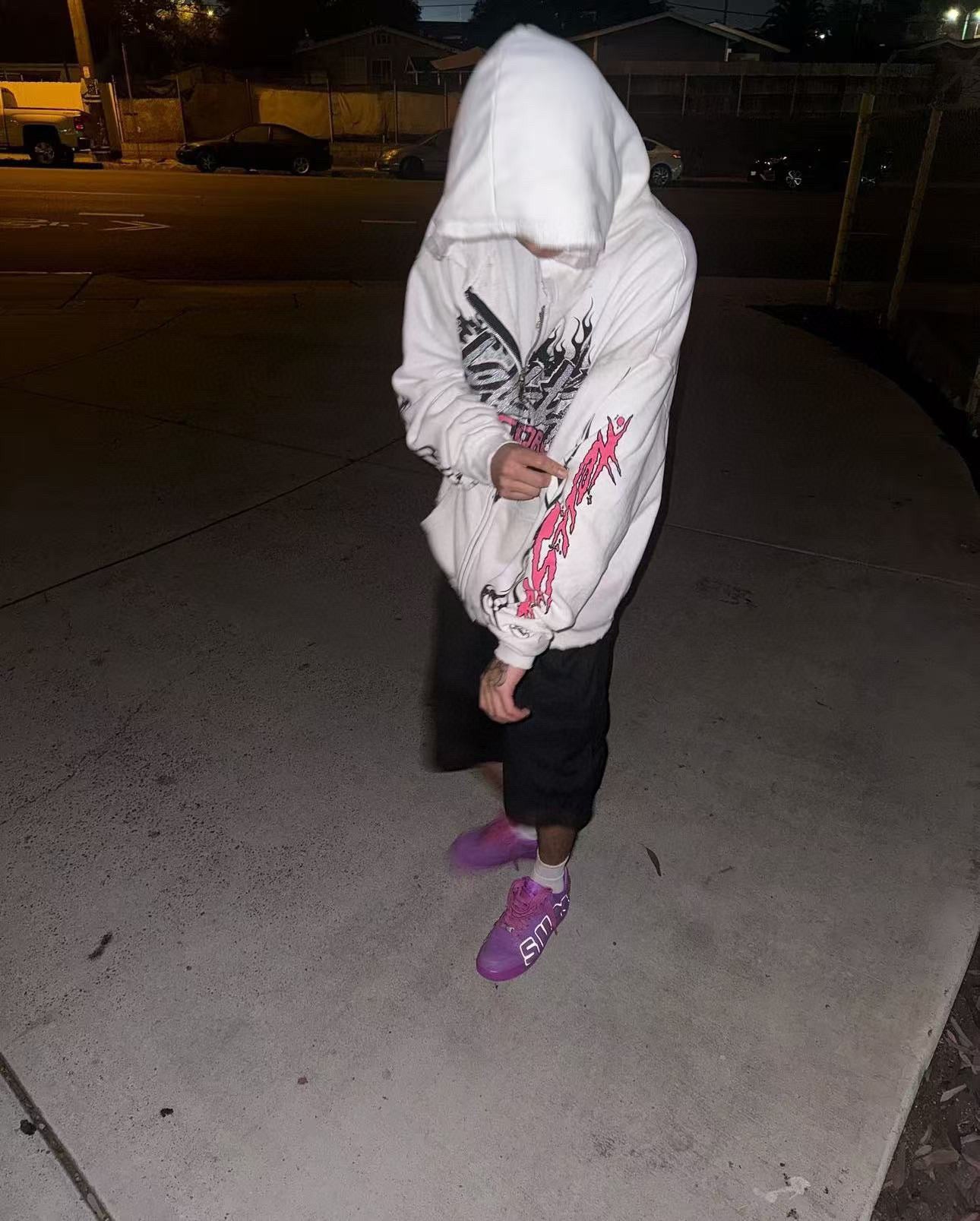 Sudadera con capucha blanca