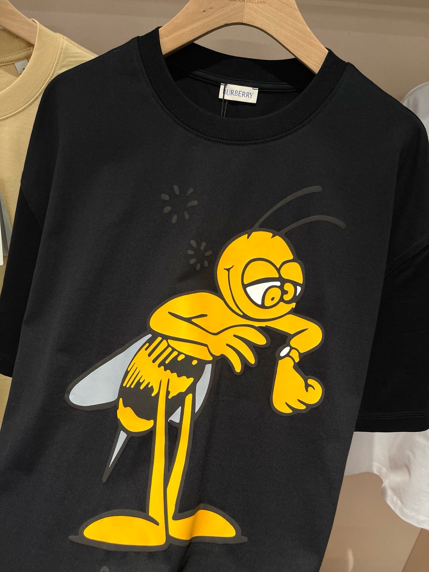 Black T-Shirt - FashionHype.xyz