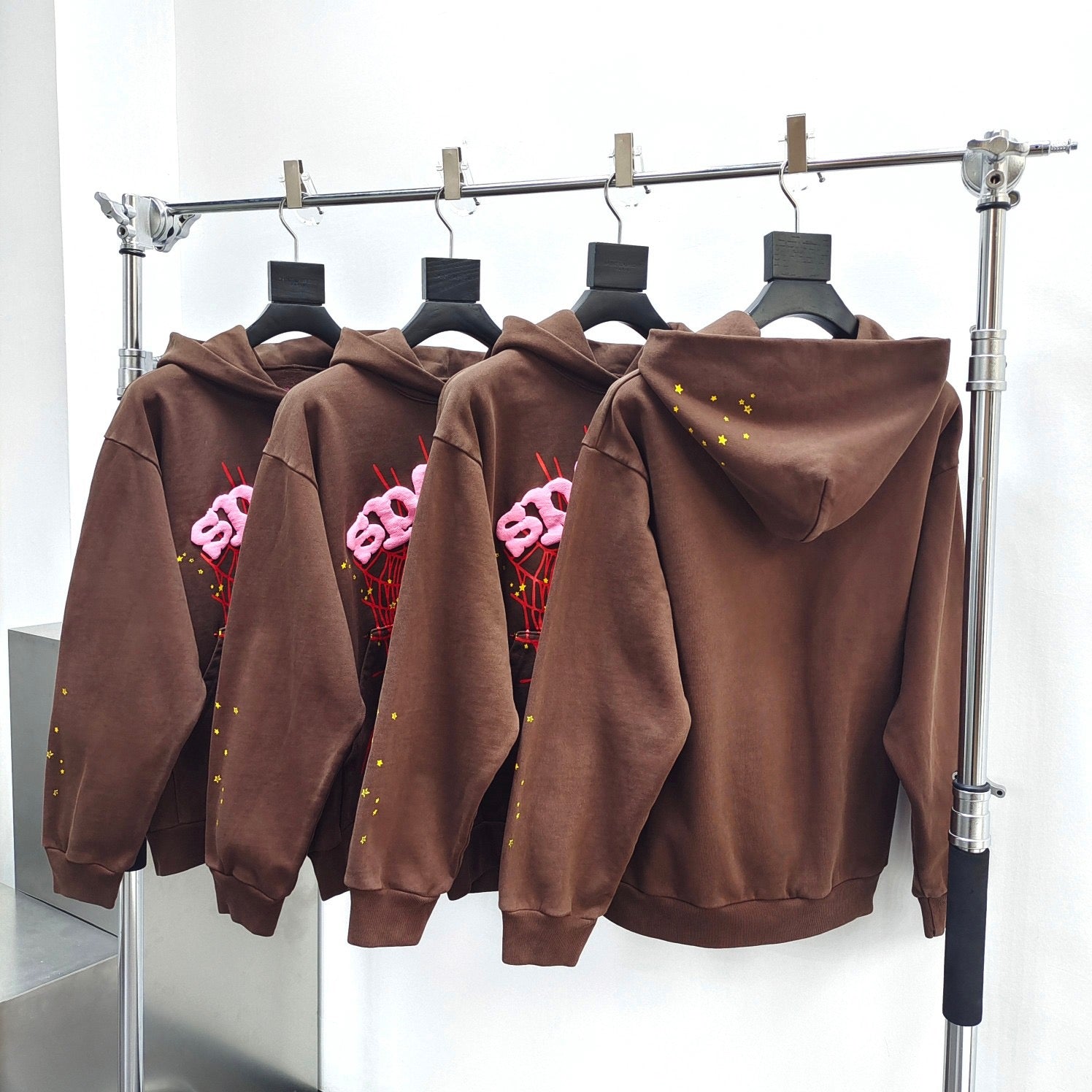 Brauner Kapuzenpullover