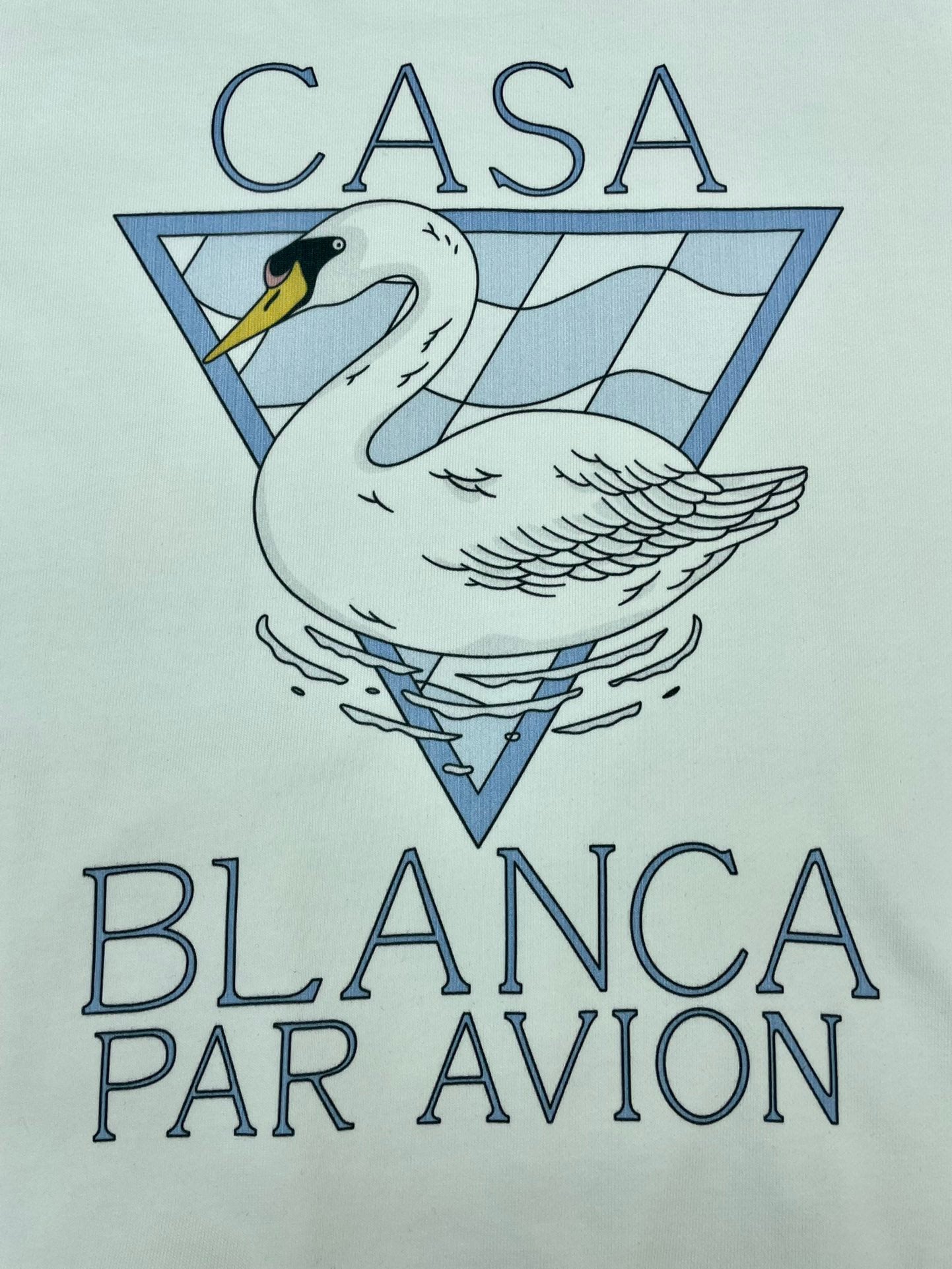 سويت شيرت أبيض وأسود