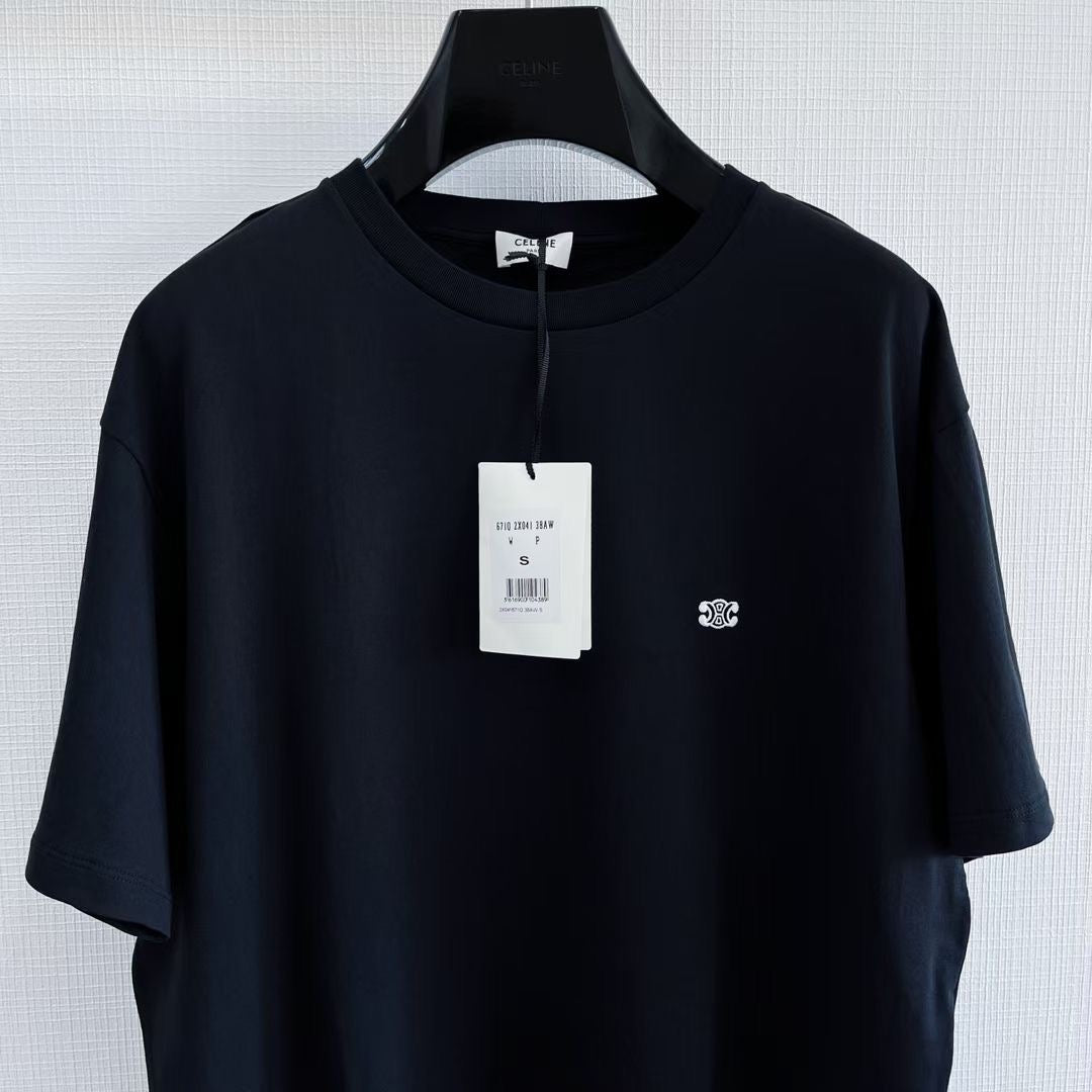 Schwarz-weißes T-Shirt
