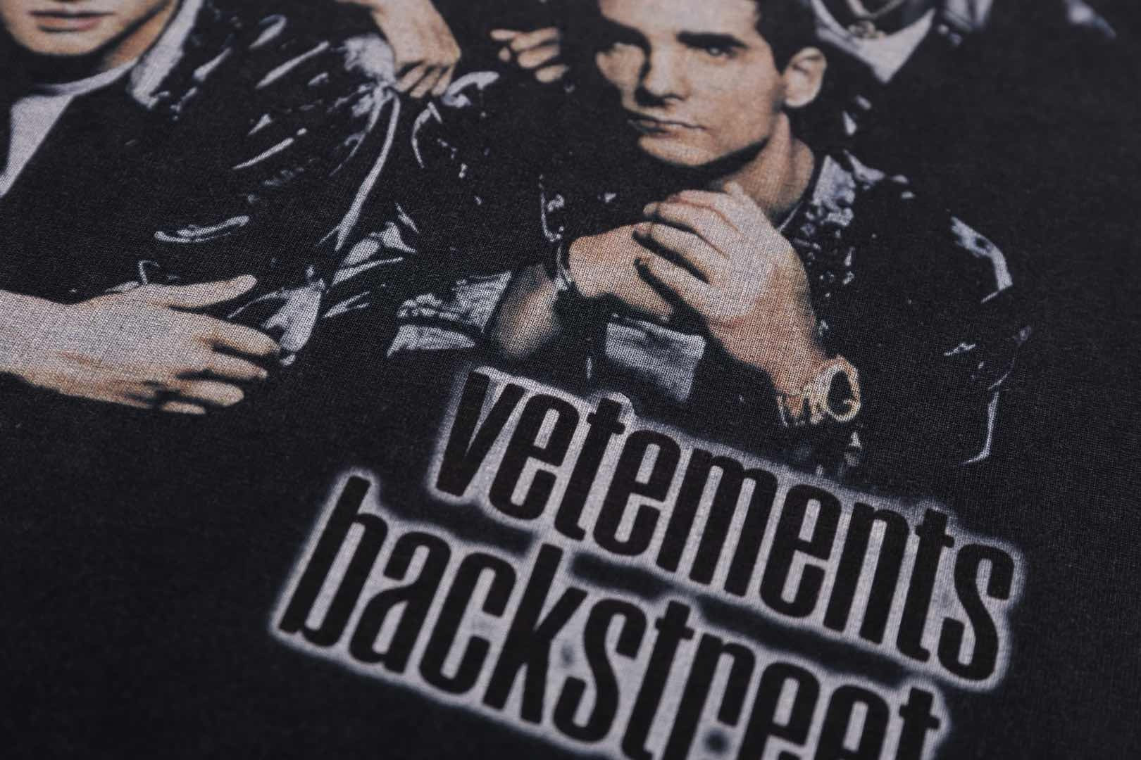 Schwarzes T-Shirt