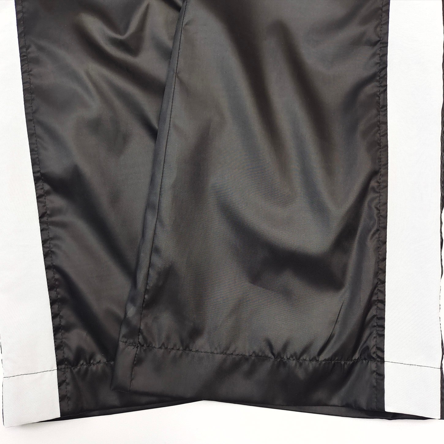 Schwarze Hosen