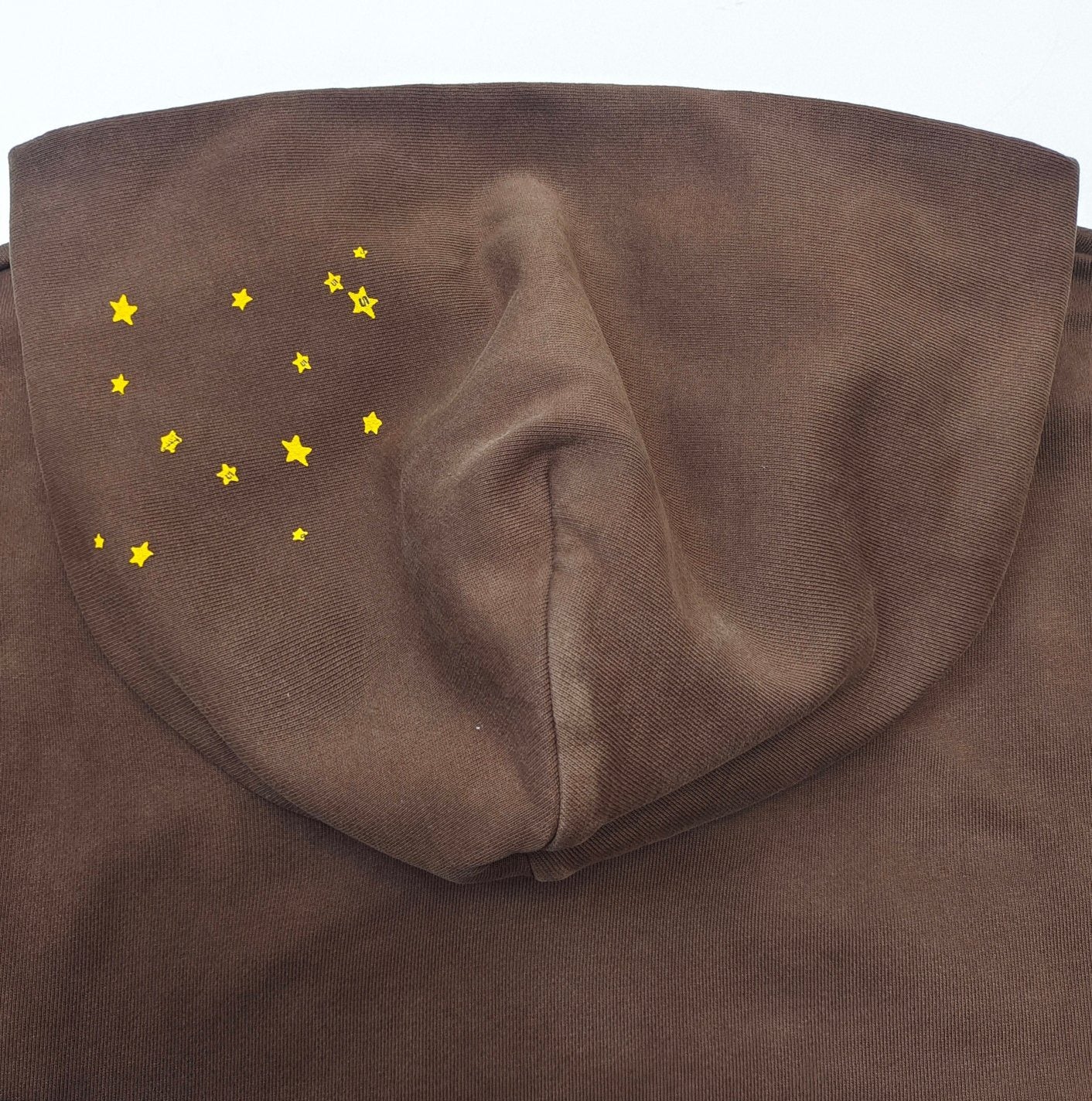 Brauner Kapuzenpullover