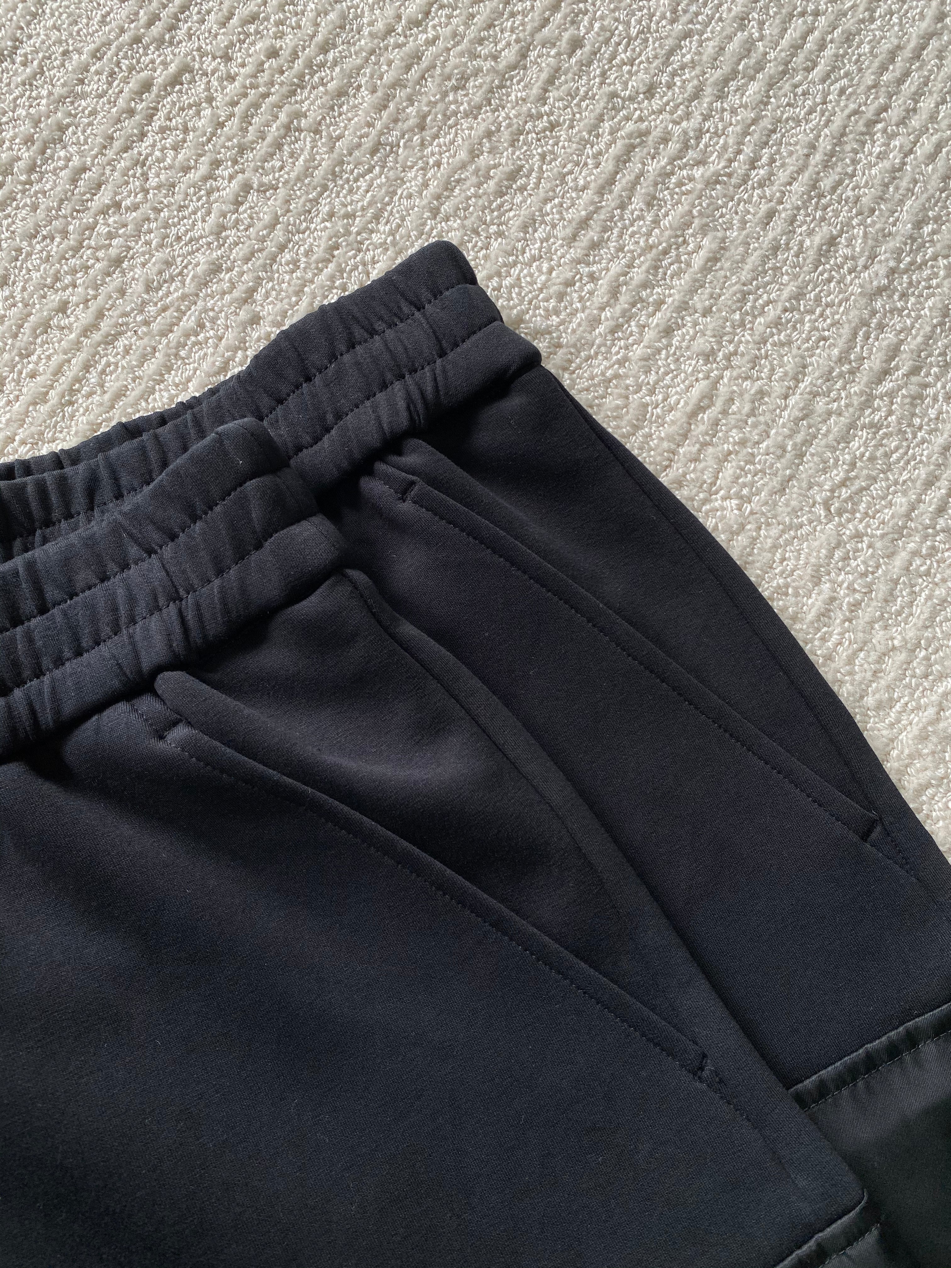 Black Short - FashionHype.xyz