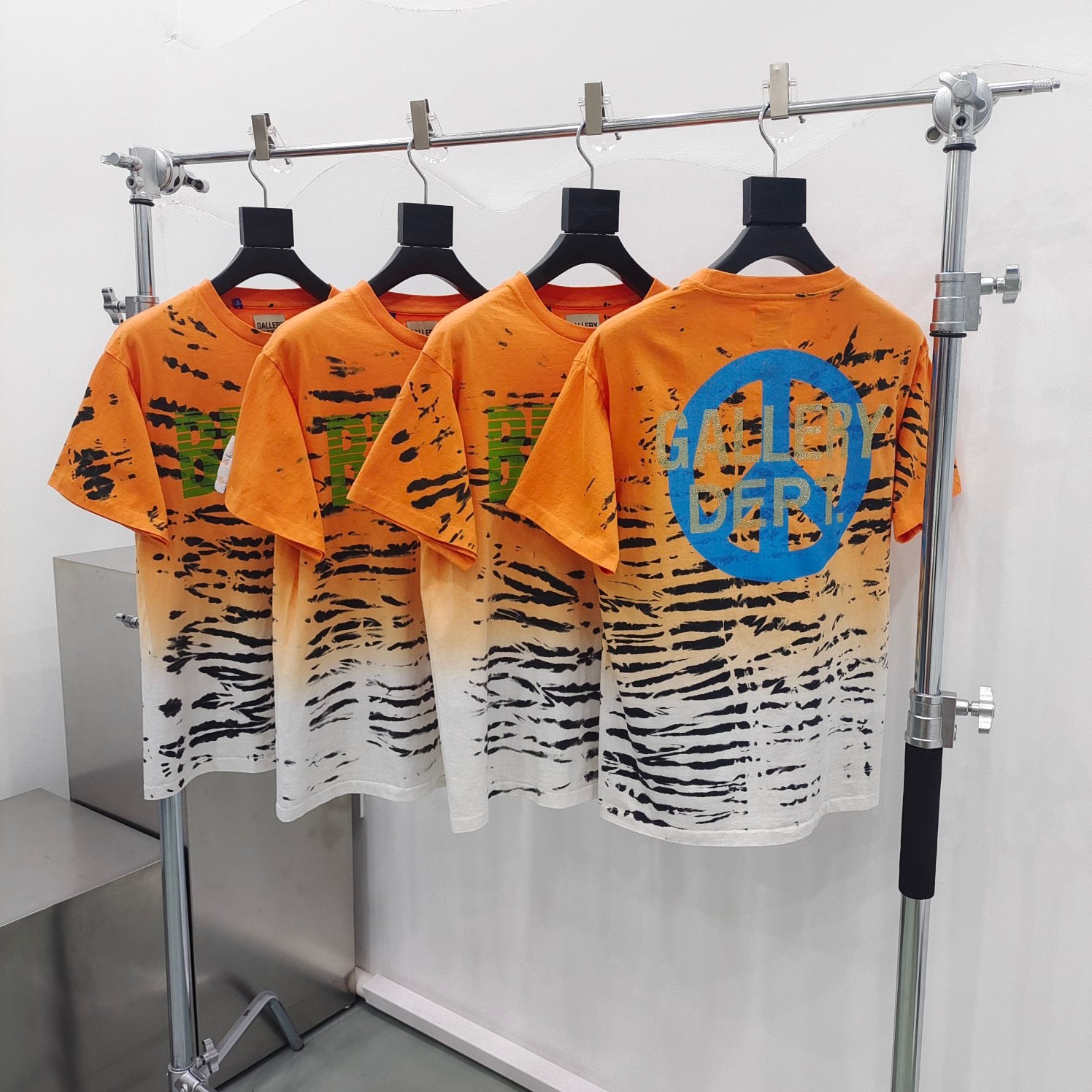 Mehrfarbiges T-Shirt