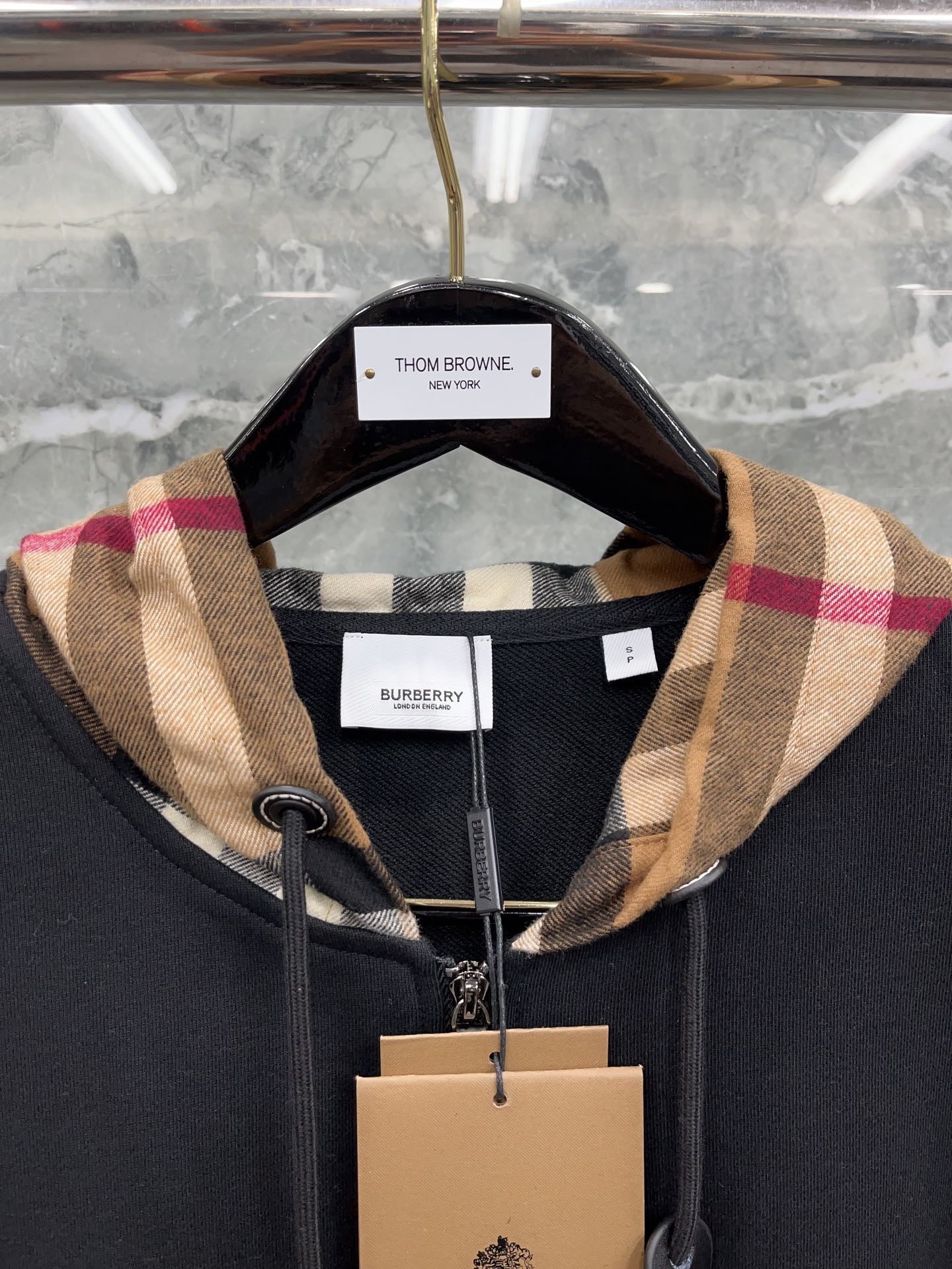 Schwarze Jacke - Größe L