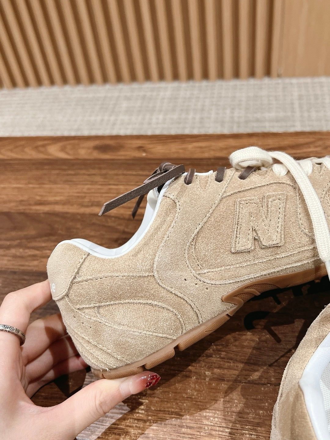 Mehrfarbige Schuhe