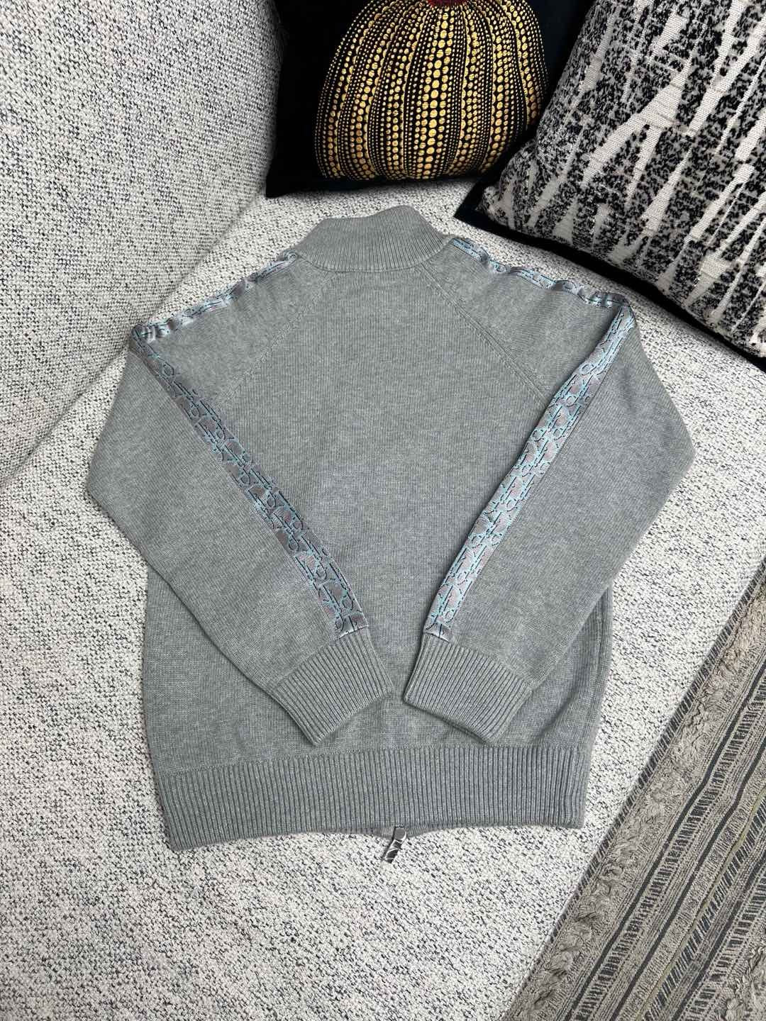 Graue Jacke