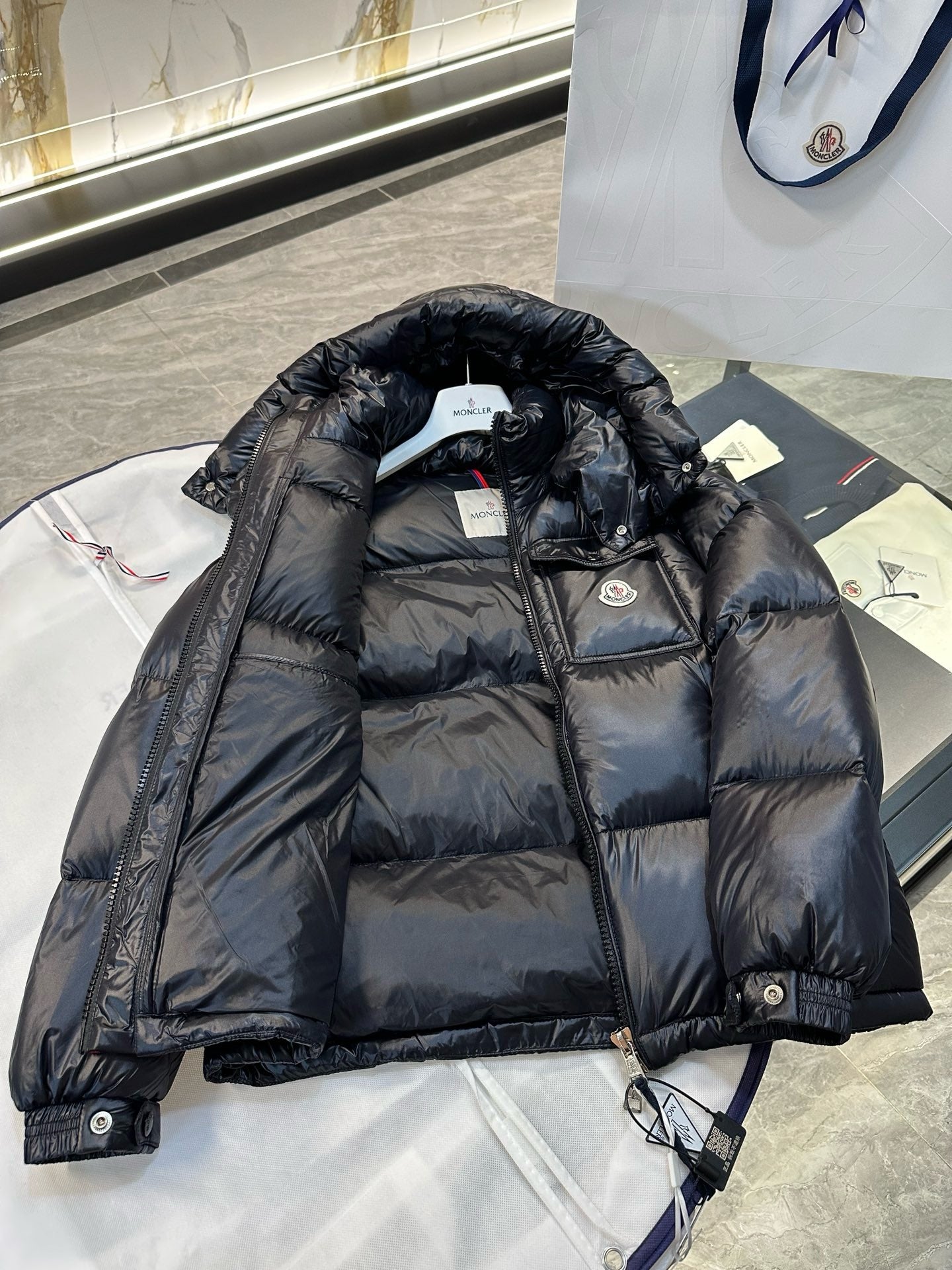 Black Jacket - FashionHype.xyz