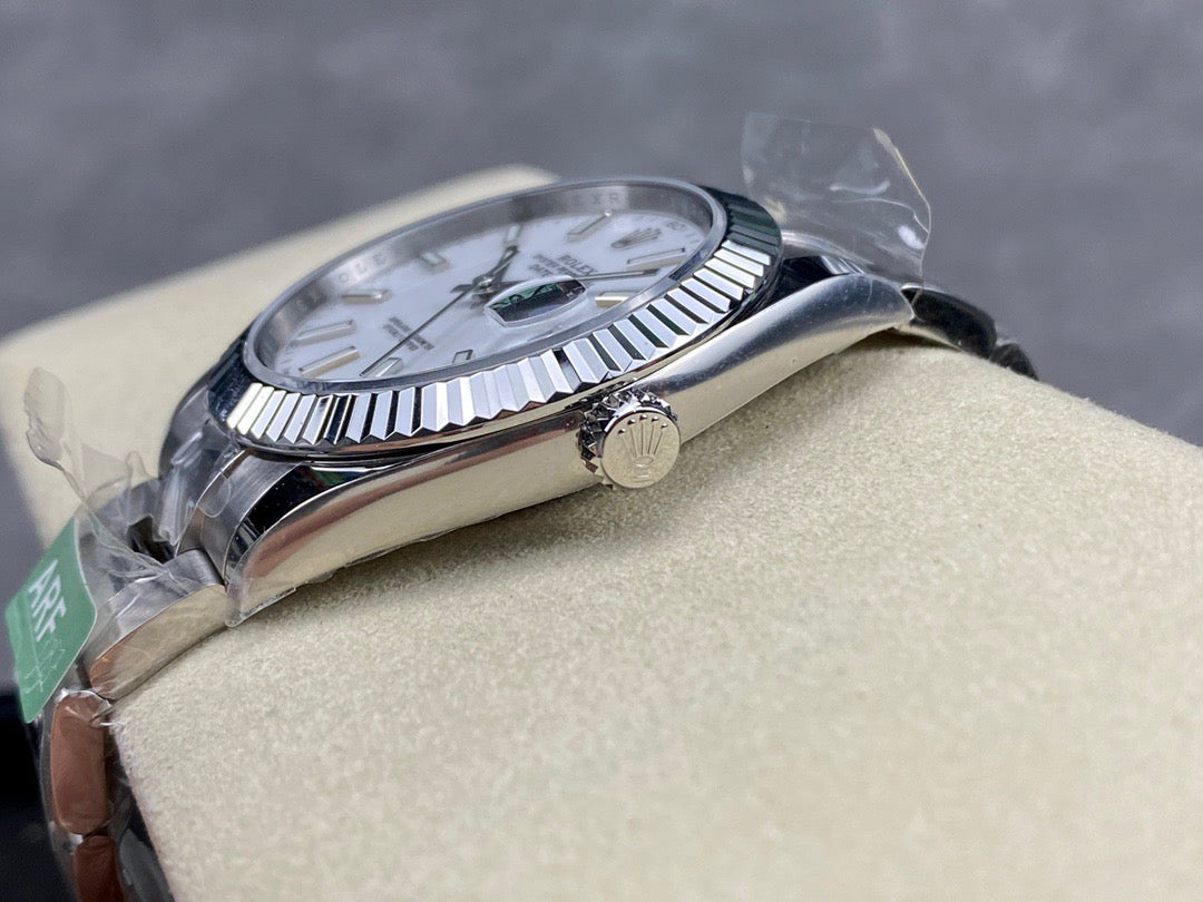 Weiße Uhr