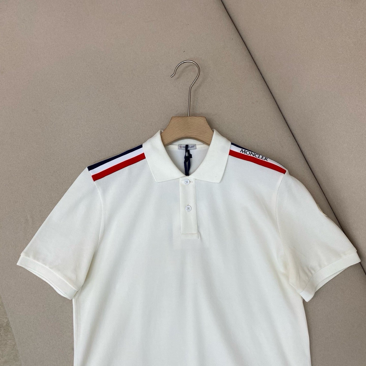 White and Black T-Shirt - FashionHype.xyz