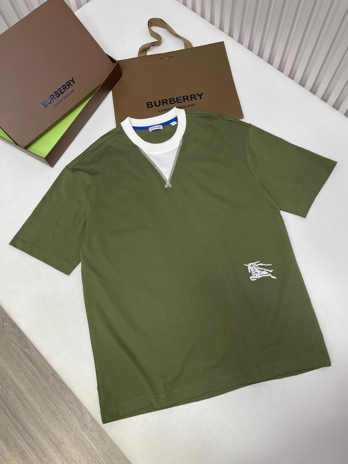 Grey and Green T-shirt - FashionHype.xyz