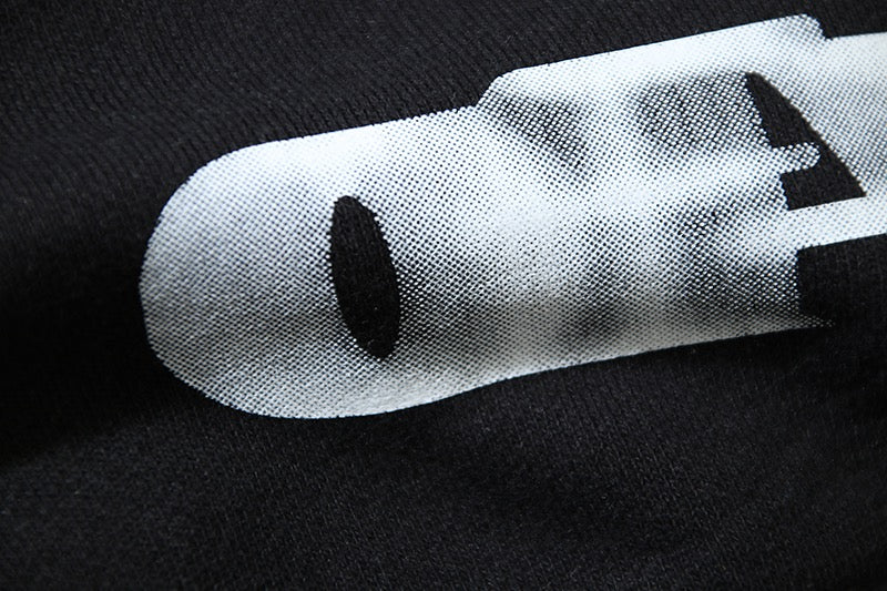 Schwarzes Sweatshirt